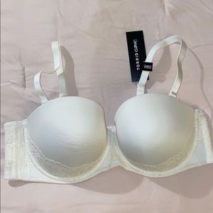Push-up strapless bra